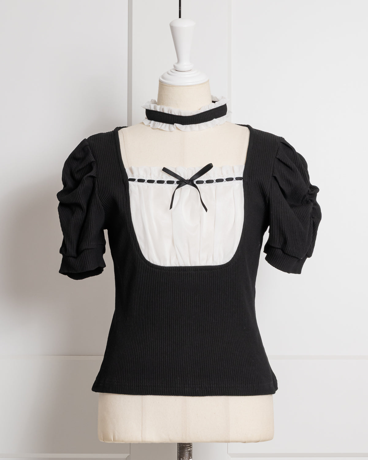 カラー:ブラック