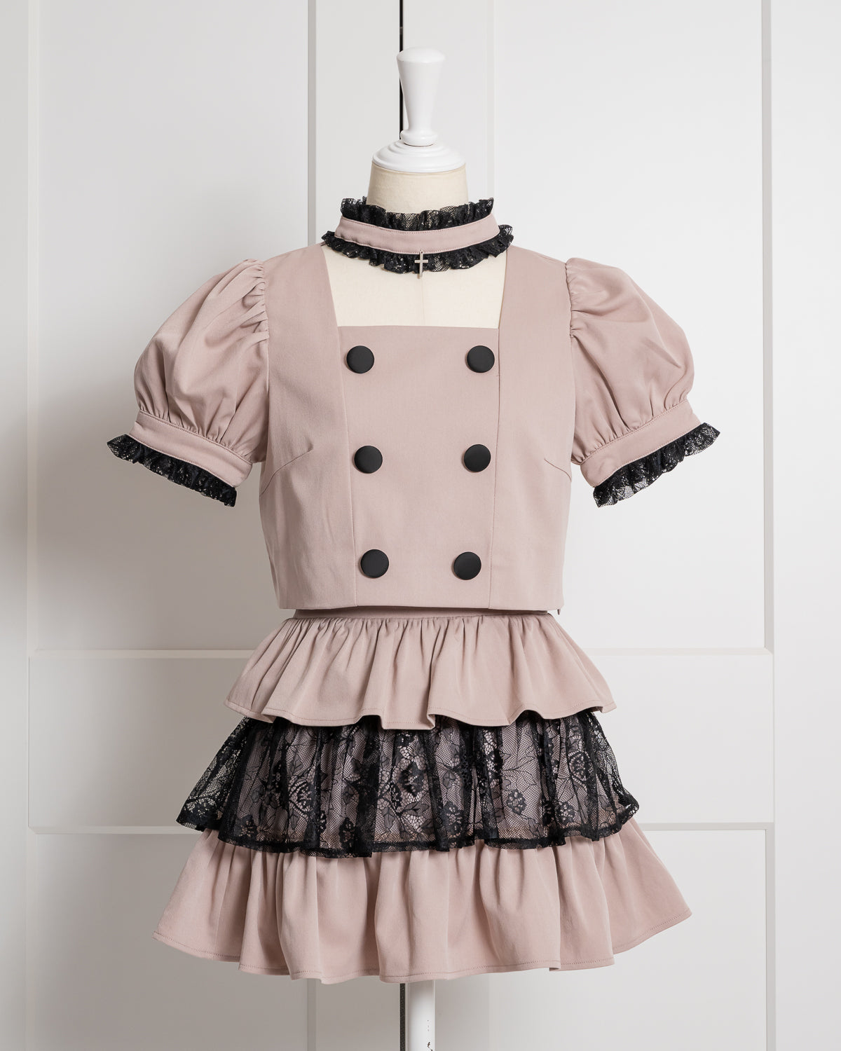 レースフリルクロスチョーカートップス