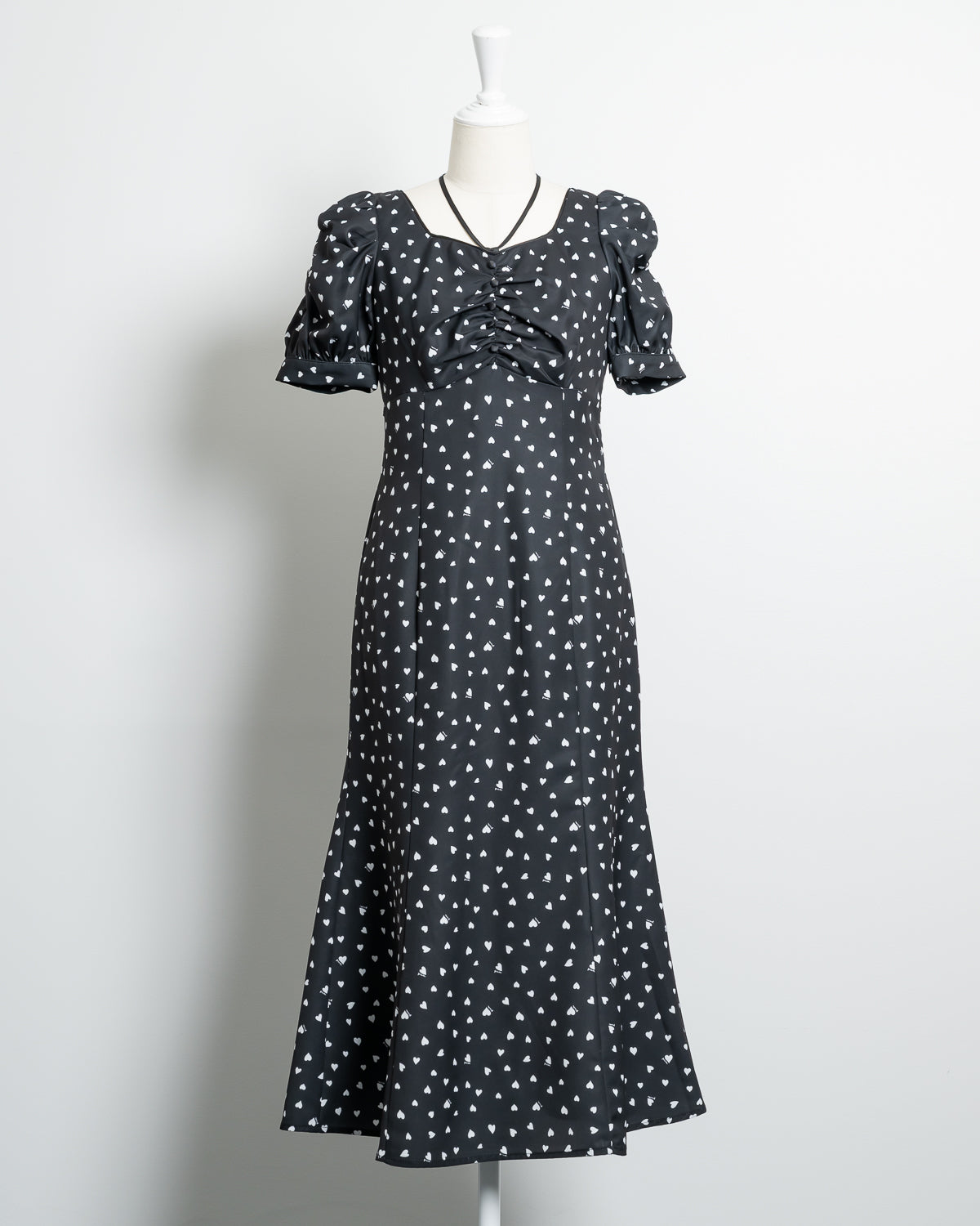 カラー:ブラック