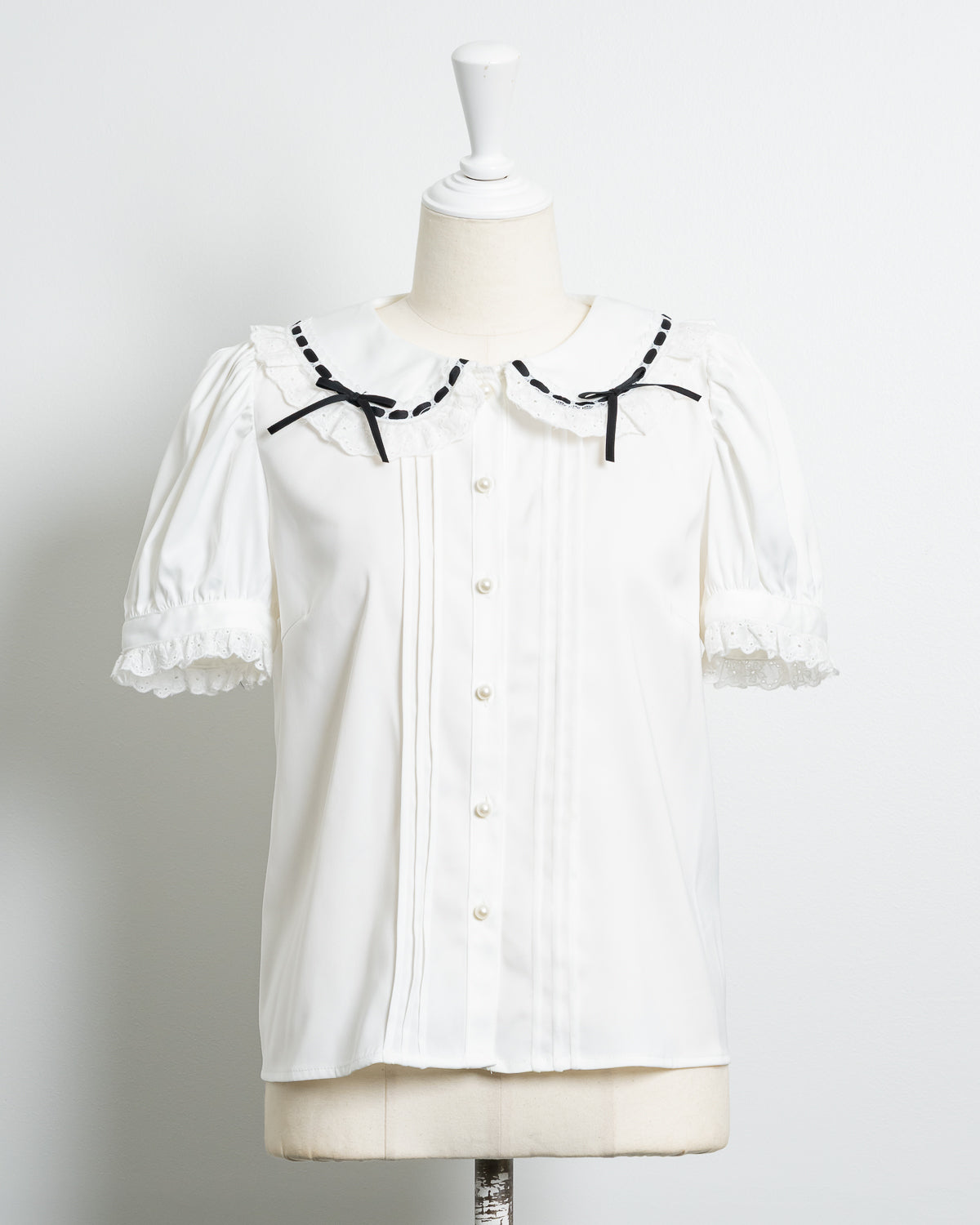 カラー:ホワイト×ブラック