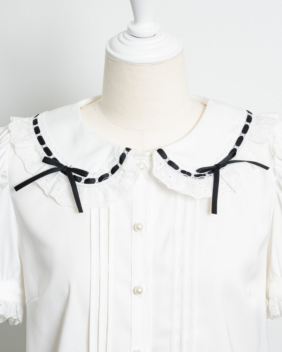 コットンフリルパフスリーブブラウス