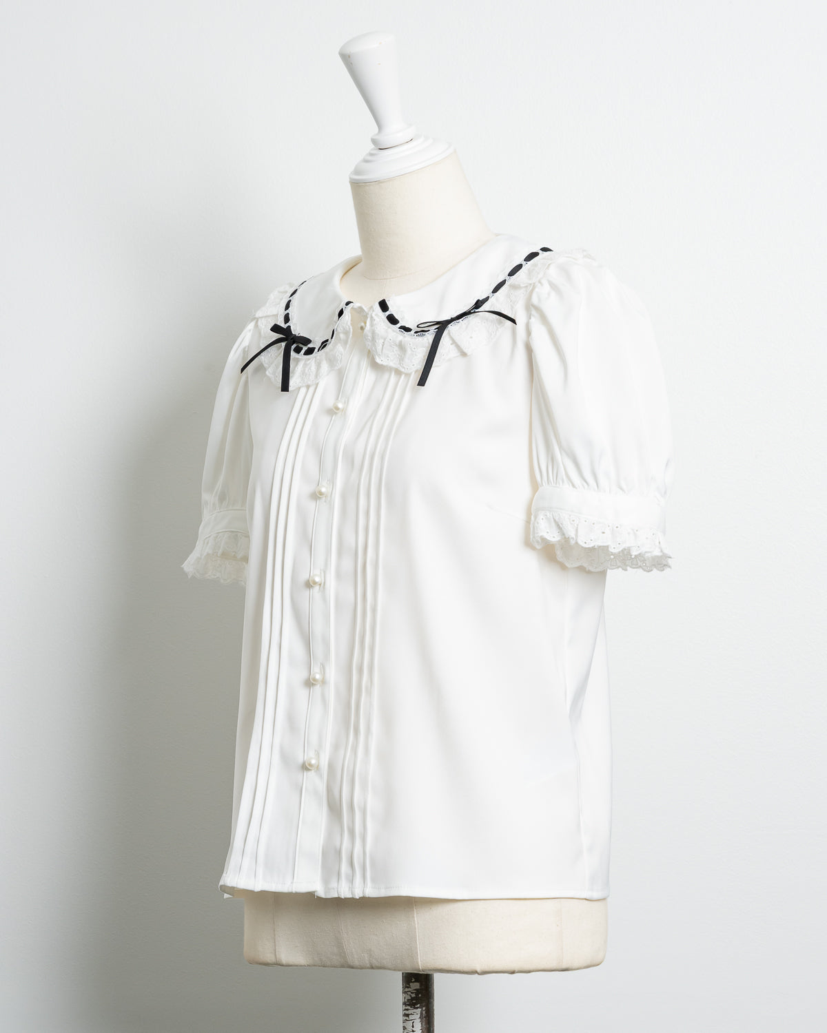 コットンフリルパフスリーブブラウス