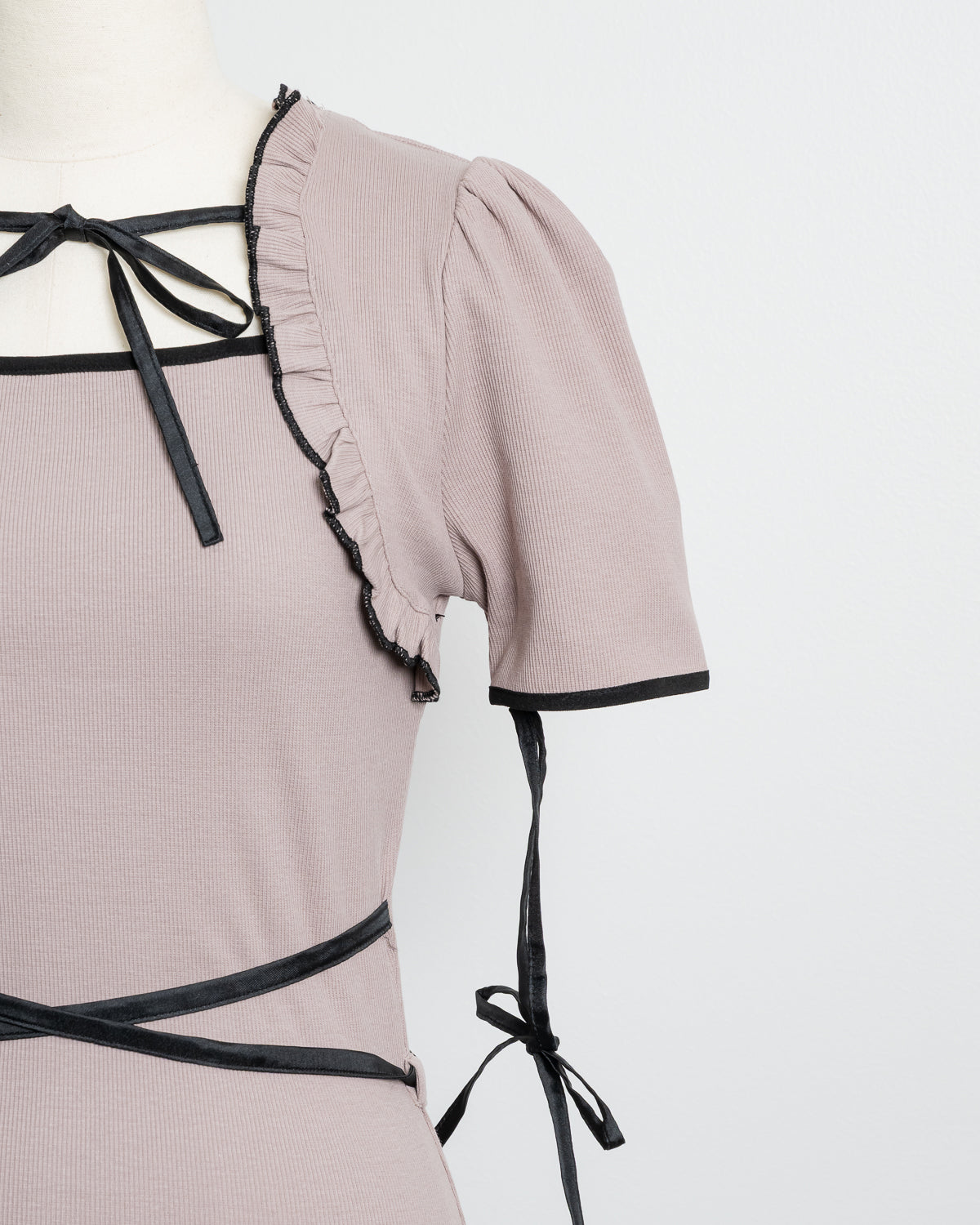 クロスベルトリブカットワンピース