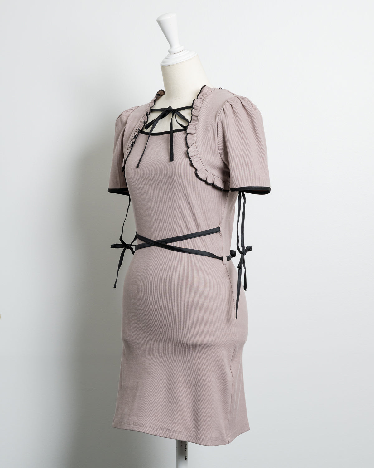 クロスベルトリブカットワンピース