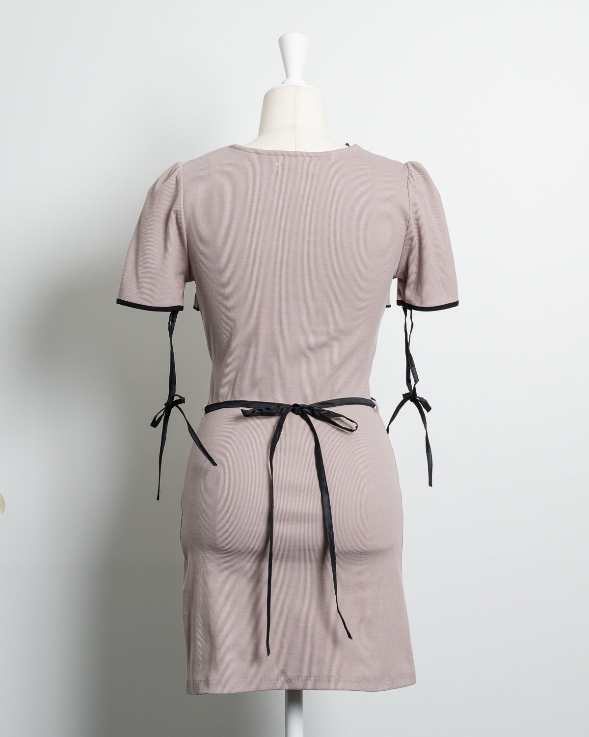 クロスベルトリブカットワンピース