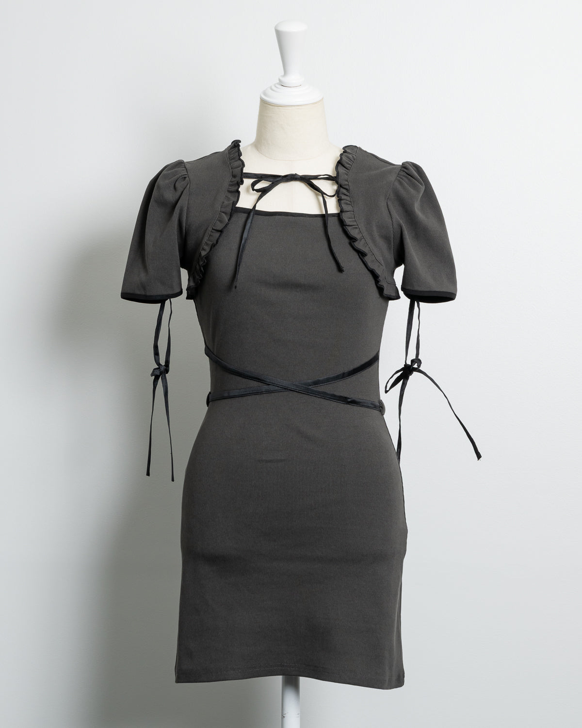 カラー:チャコール