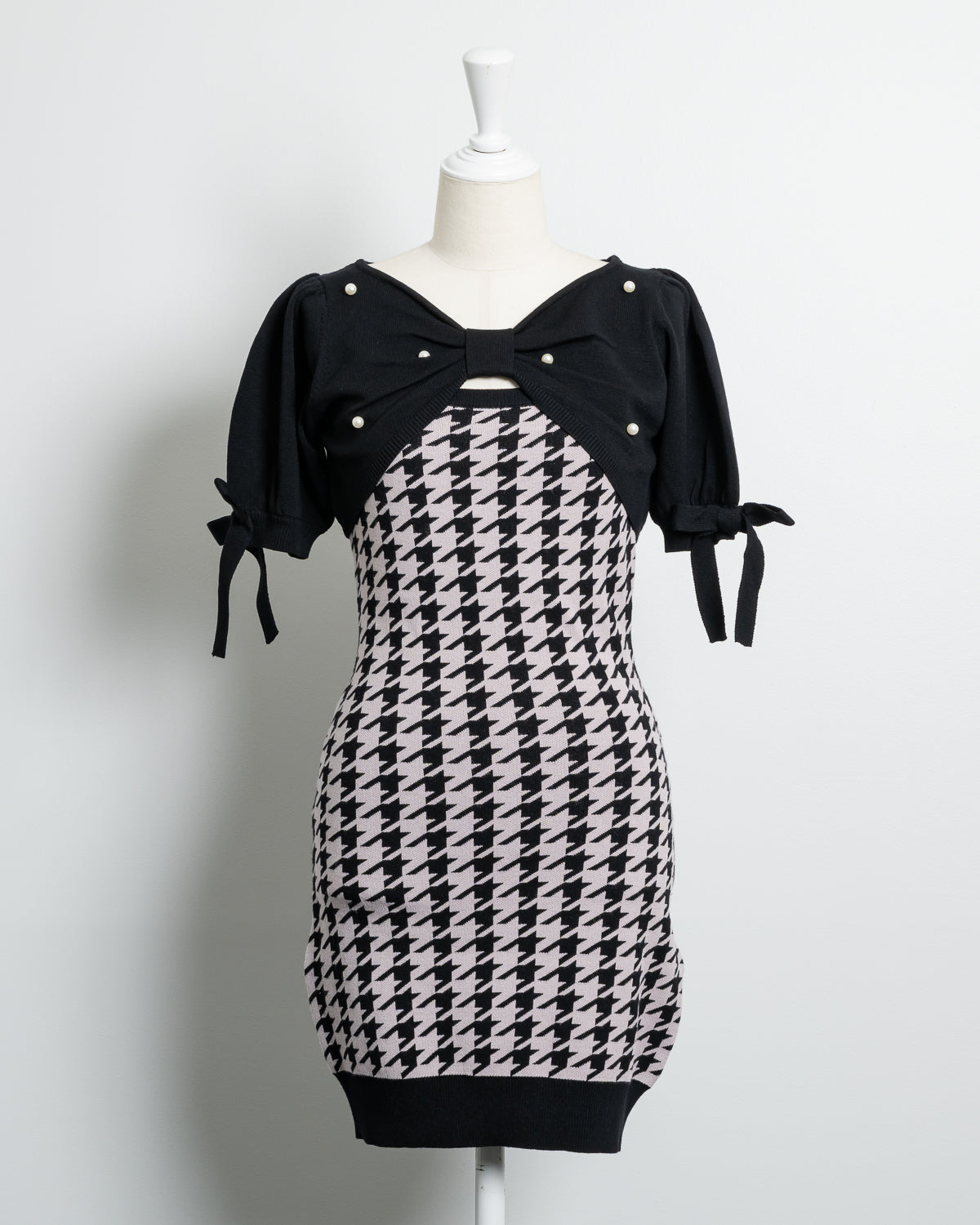 カラー:ブラック×ピンク