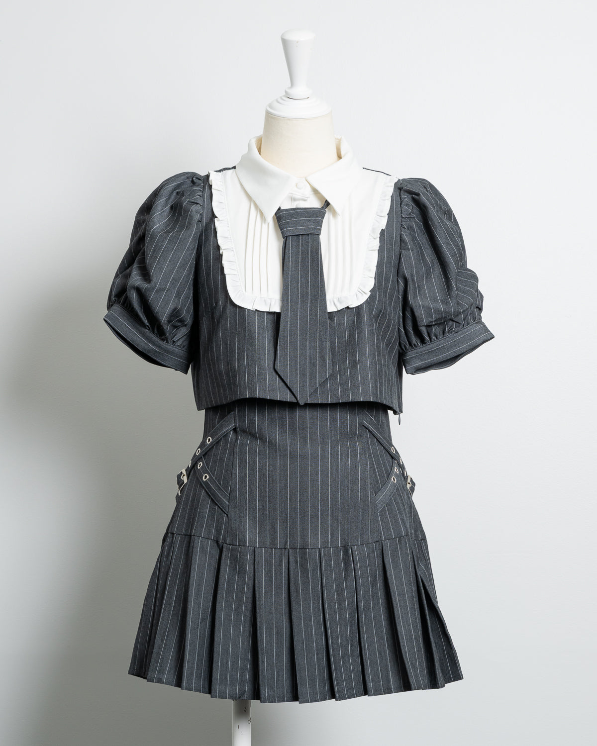 サイドベルトプリーツミニスカート