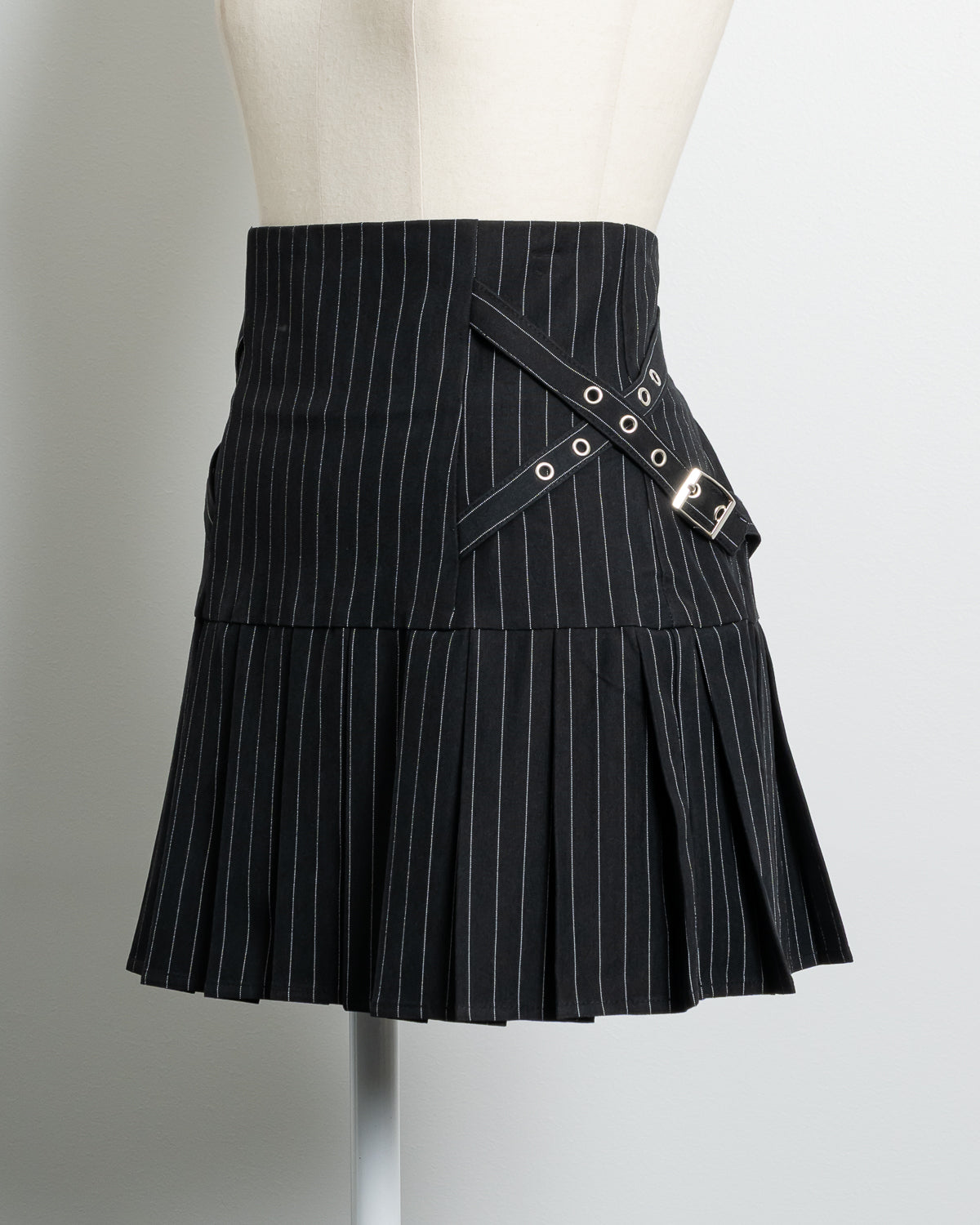 サイドベルトプリーツミニスカート