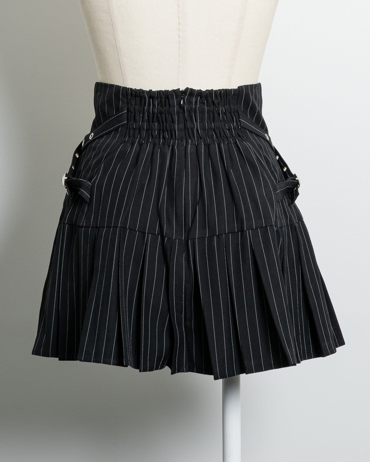 サイドベルトプリーツミニスカート