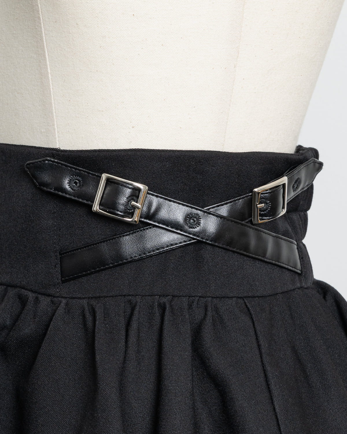 サイドベルトティアードミニスカート