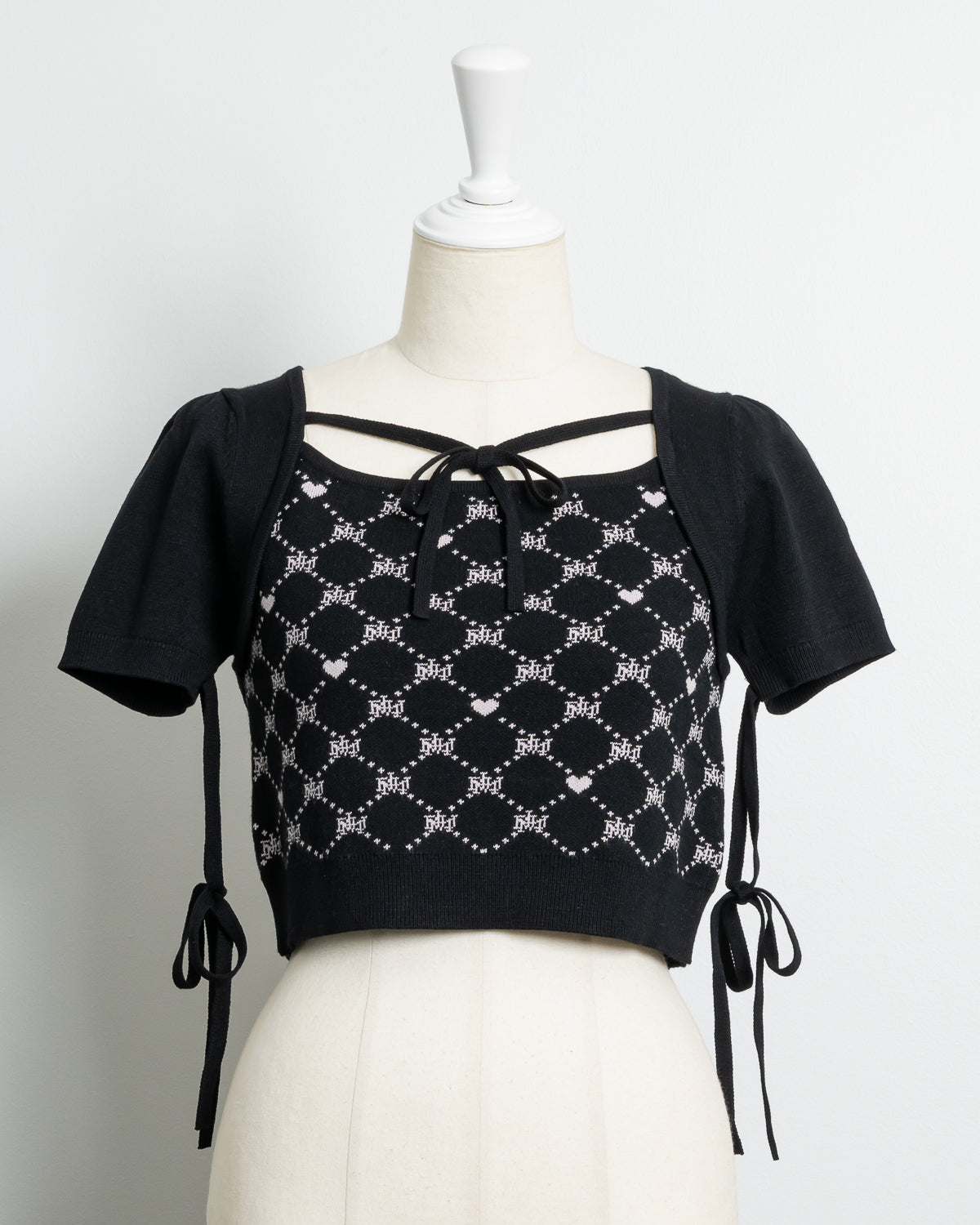 カラー:ブラック