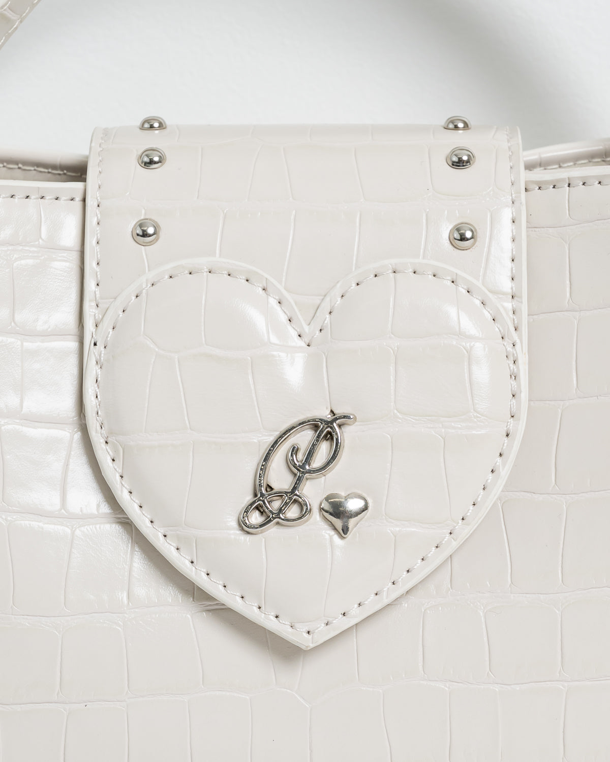 フロントハートクロコ仕切りバッグ