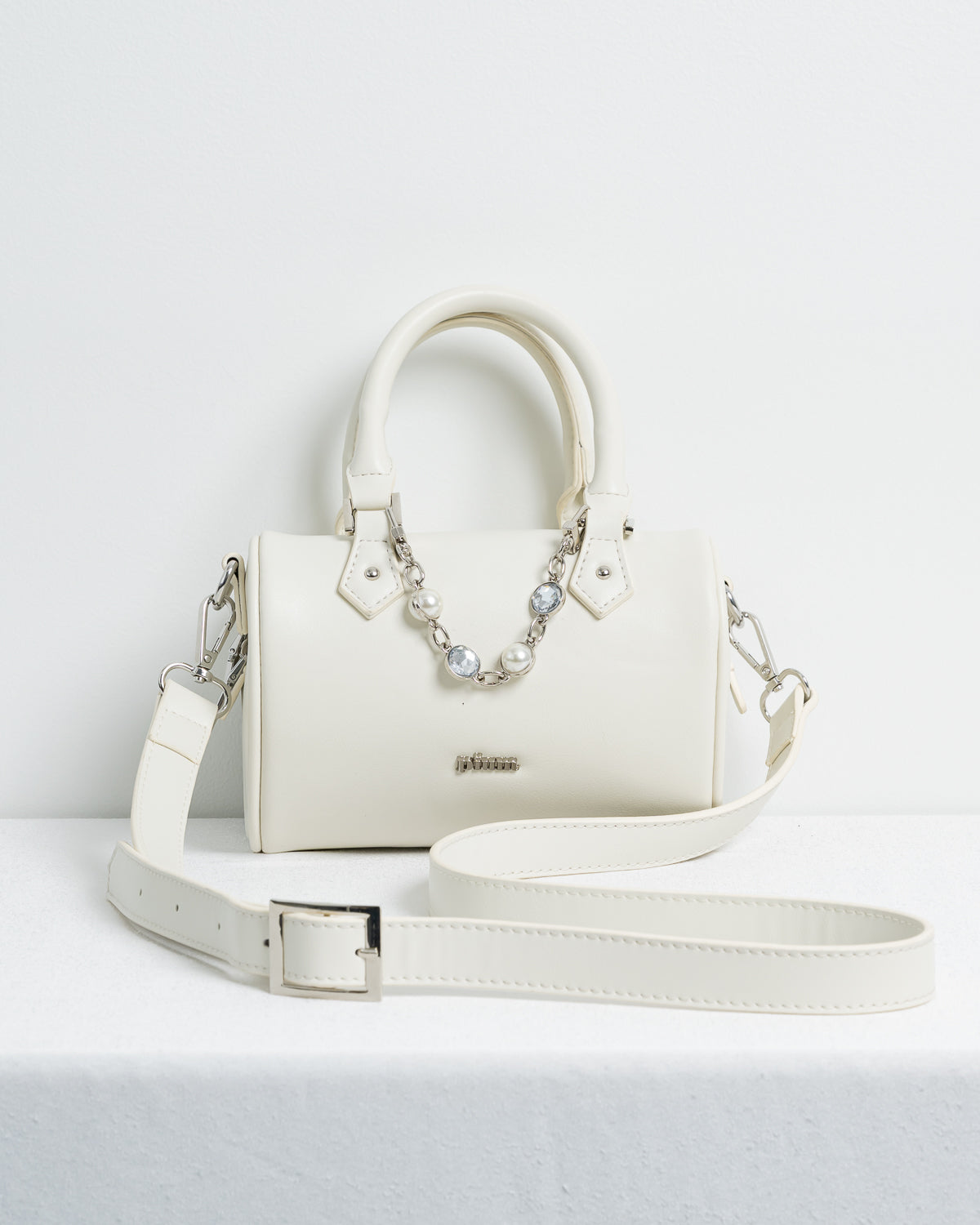 カラー:ホワイト