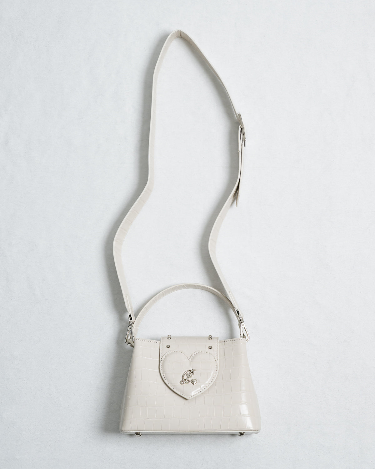 フロントハートクロコ仕切りバッグ