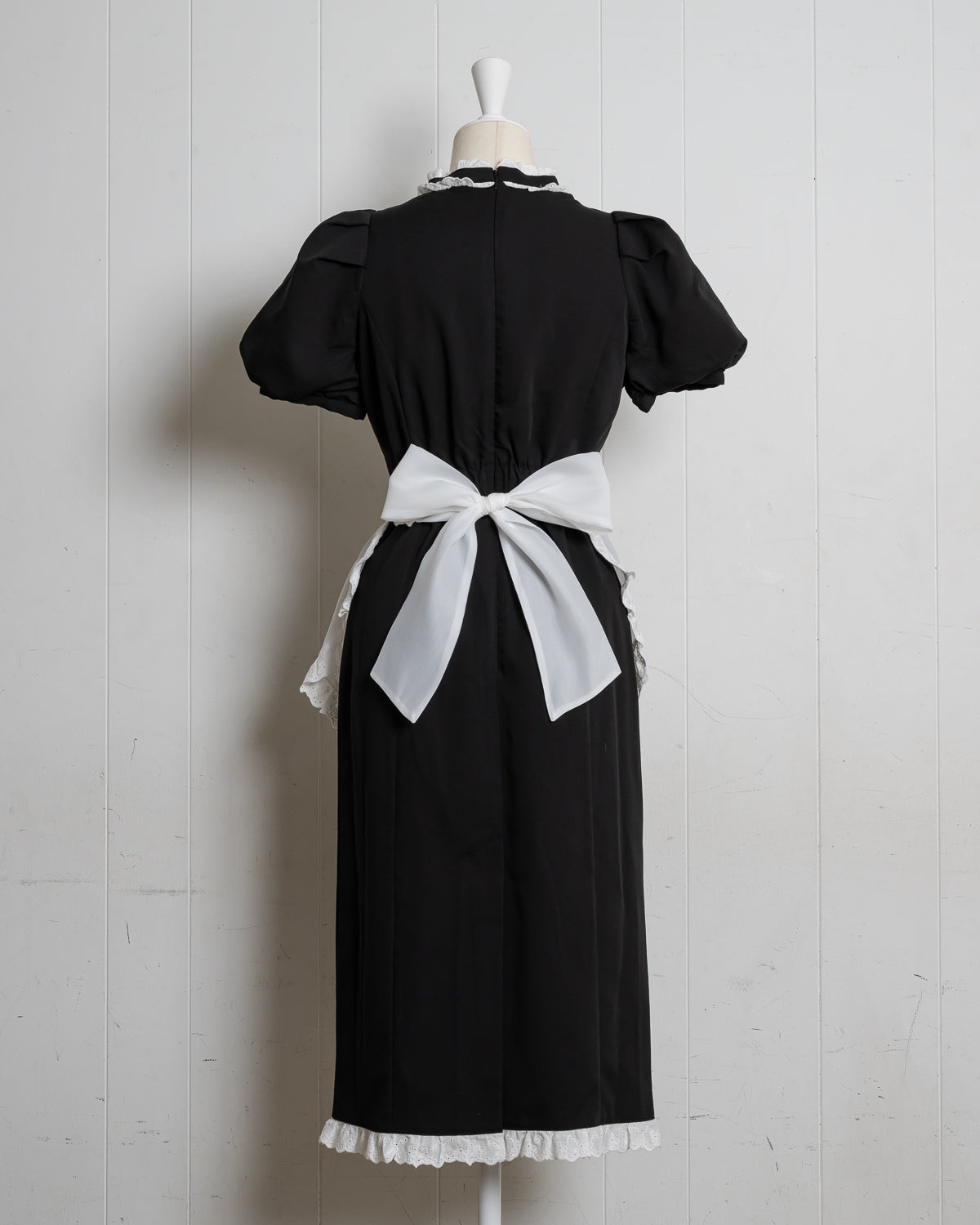 チョーカーフリルロングカフェワンピース