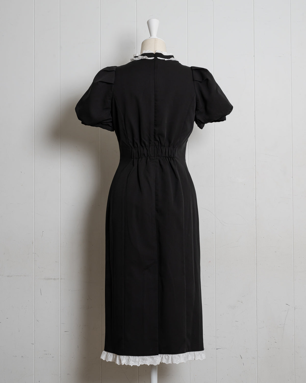 チョーカーフリルロングカフェワンピース