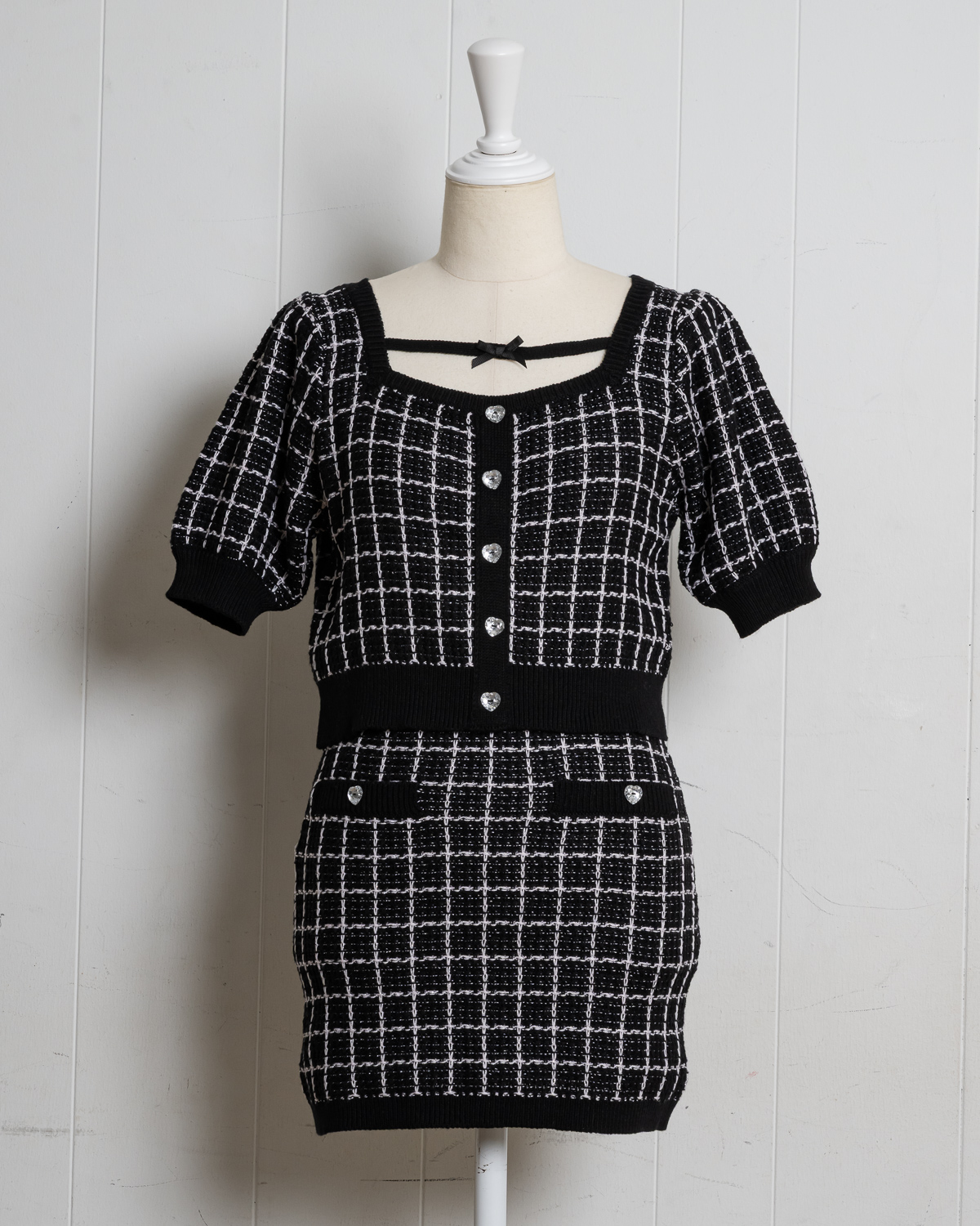 カラー:ブラック