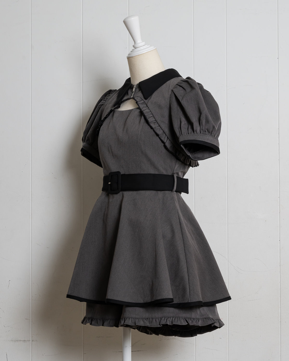 カットアウトバイカラーセットアップ