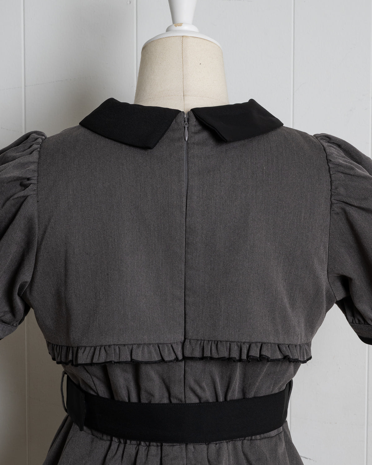 カットアウトバイカラーセットアップ