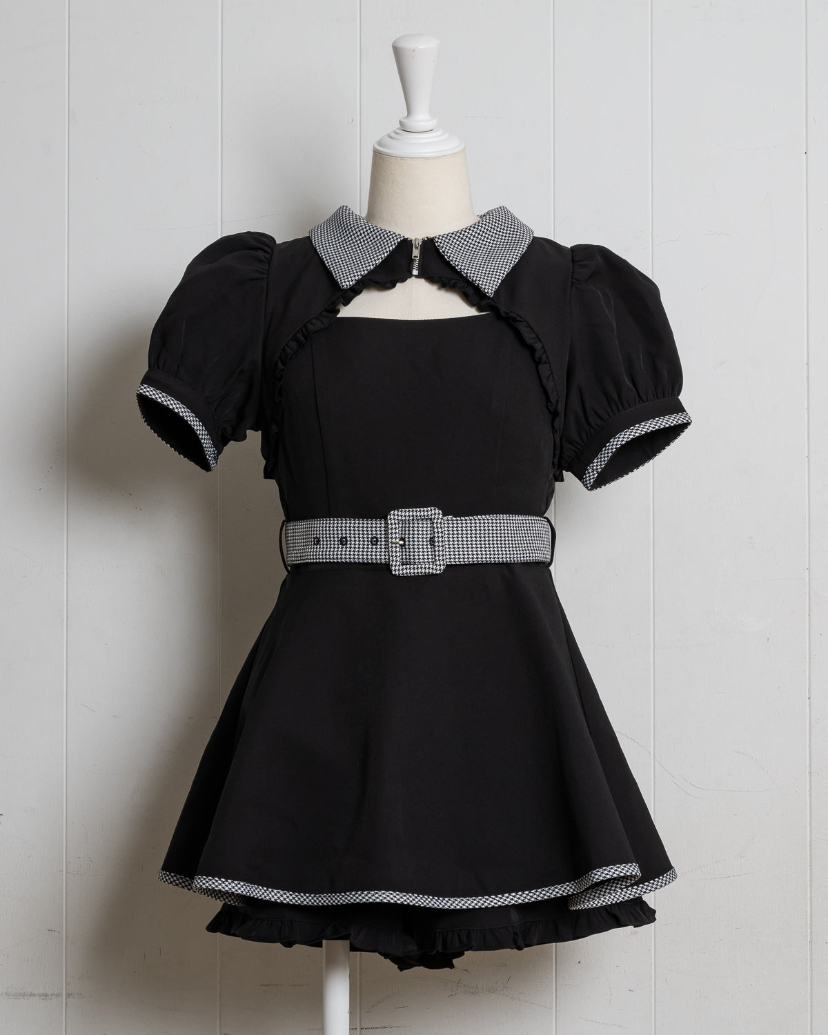 カラー:ブラック