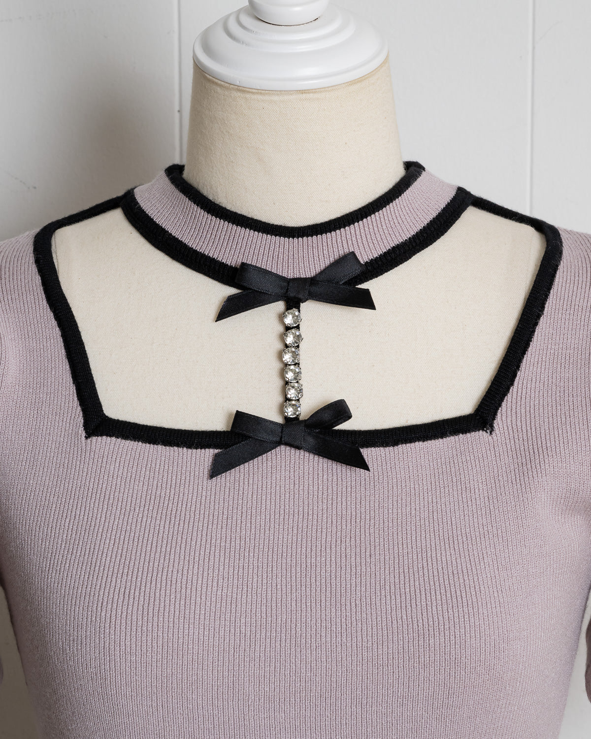 ビジューチョーカー千鳥ベルトニットワンピ