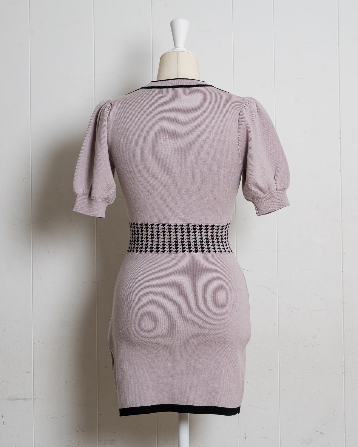 ビジューチョーカー千鳥ベルトニットワンピ