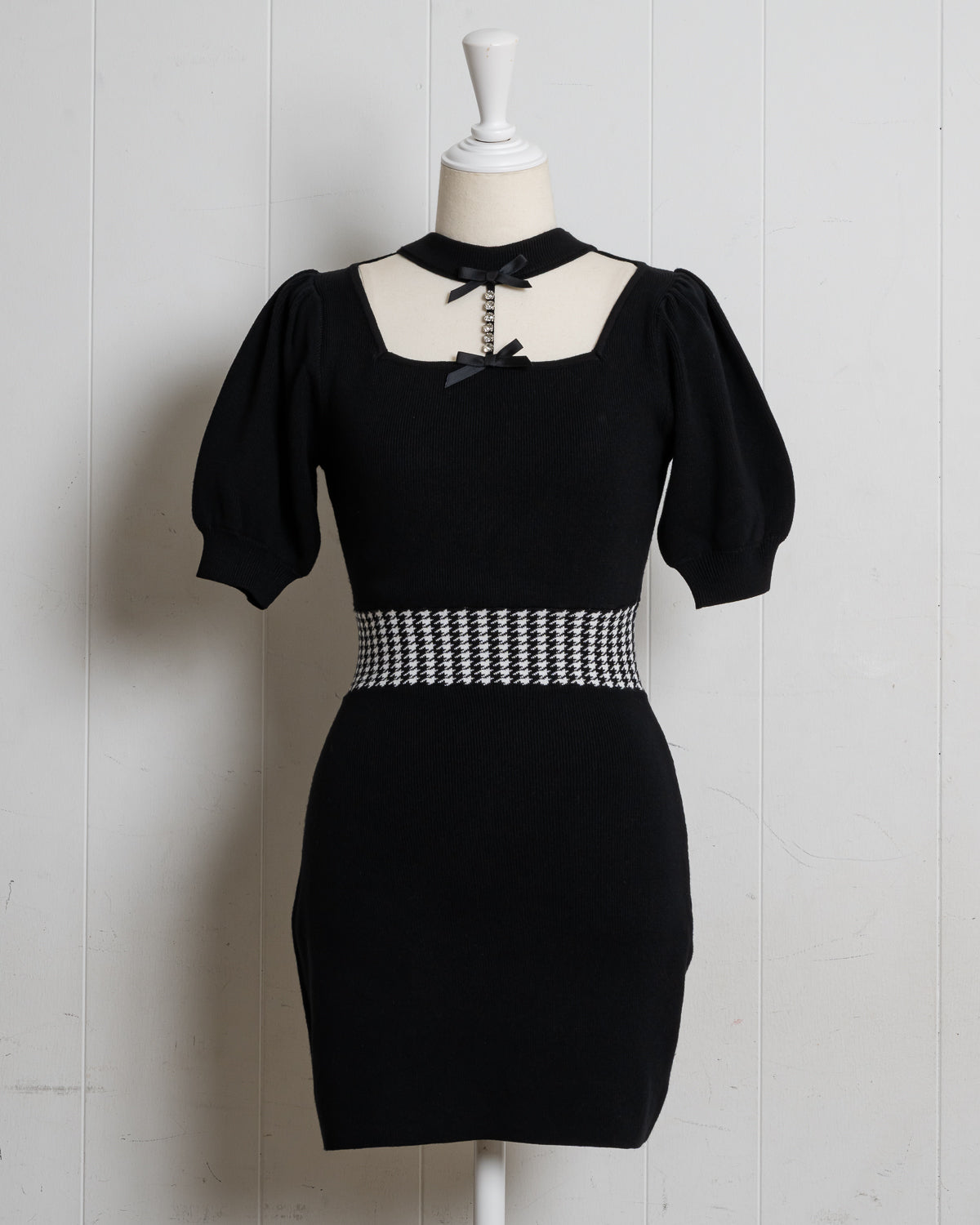 カラー:ブラック