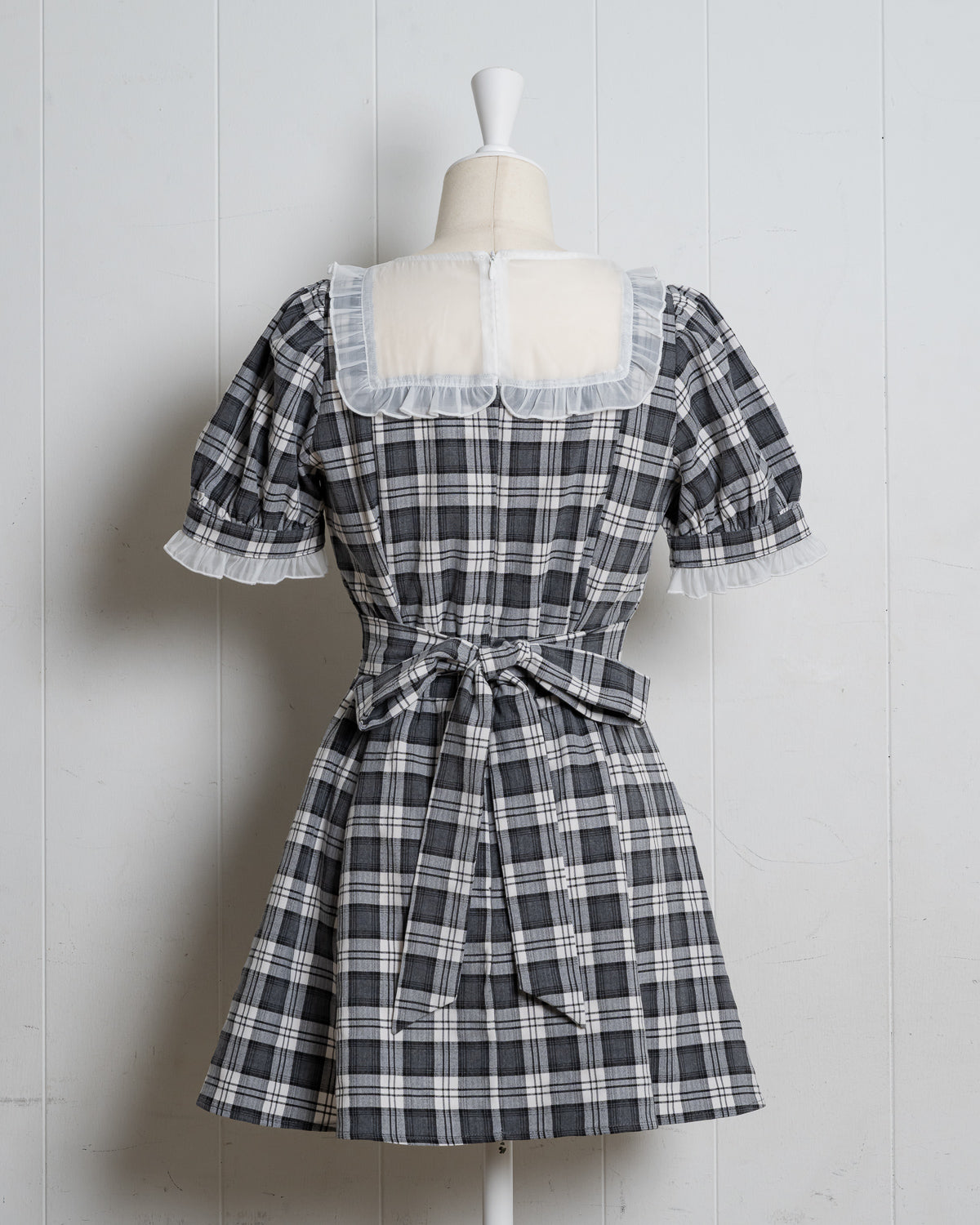 スクエアフリルシアーカフェワンピース