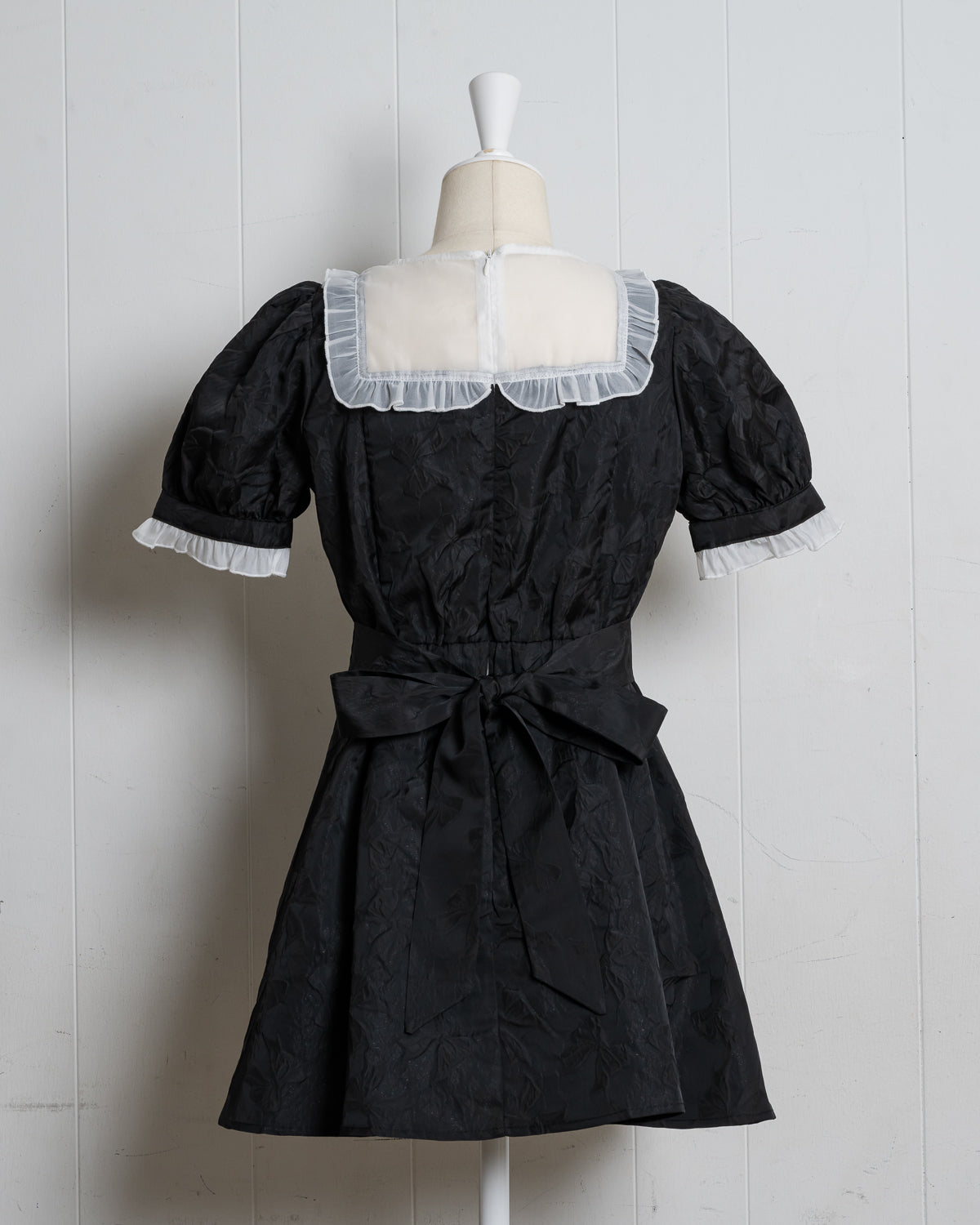 スクエアフリルシアーカフェワンピース