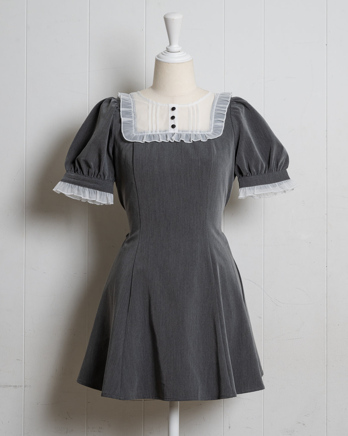 カラー:チャコール