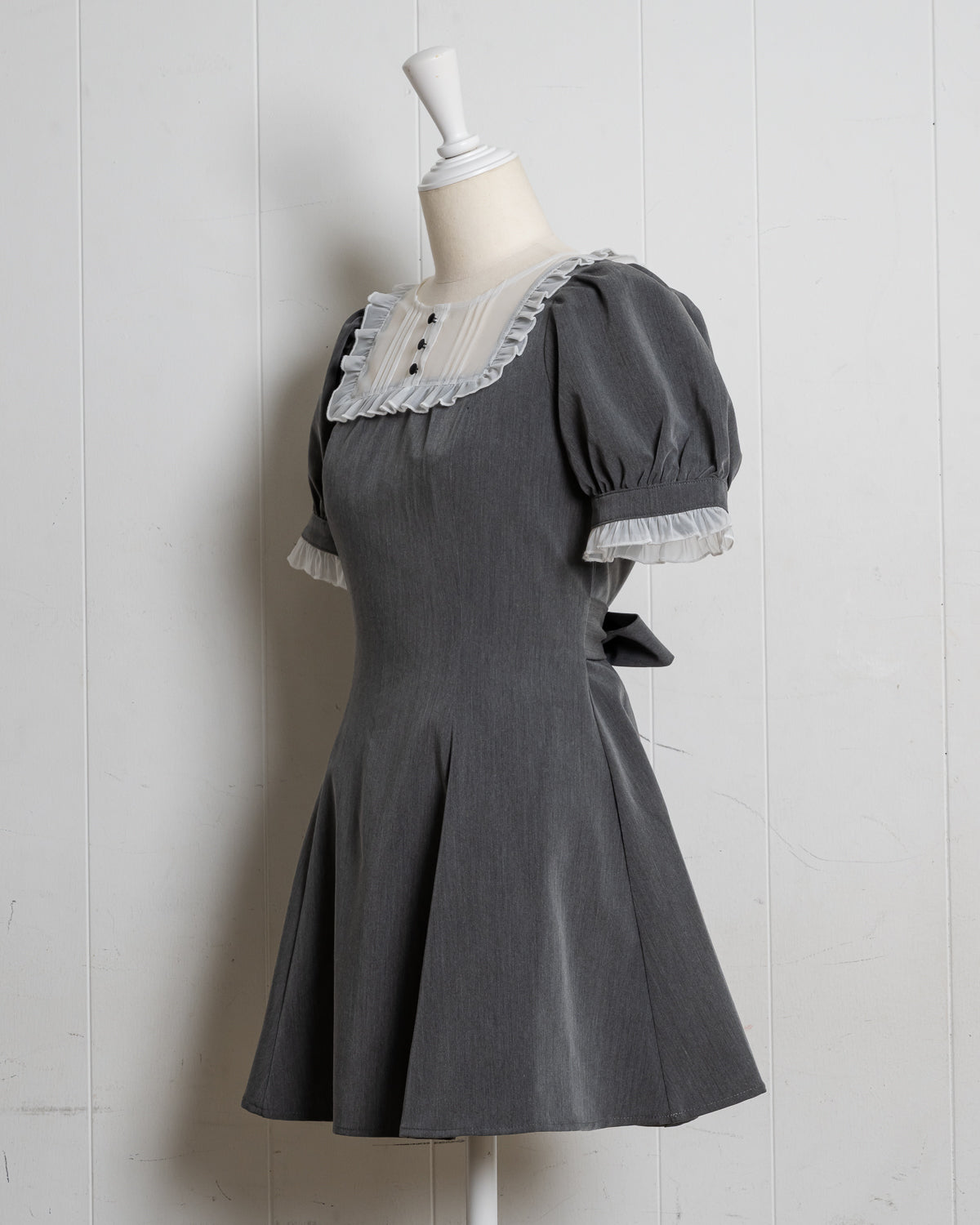 スクエアフリルシアーカフェワンピース