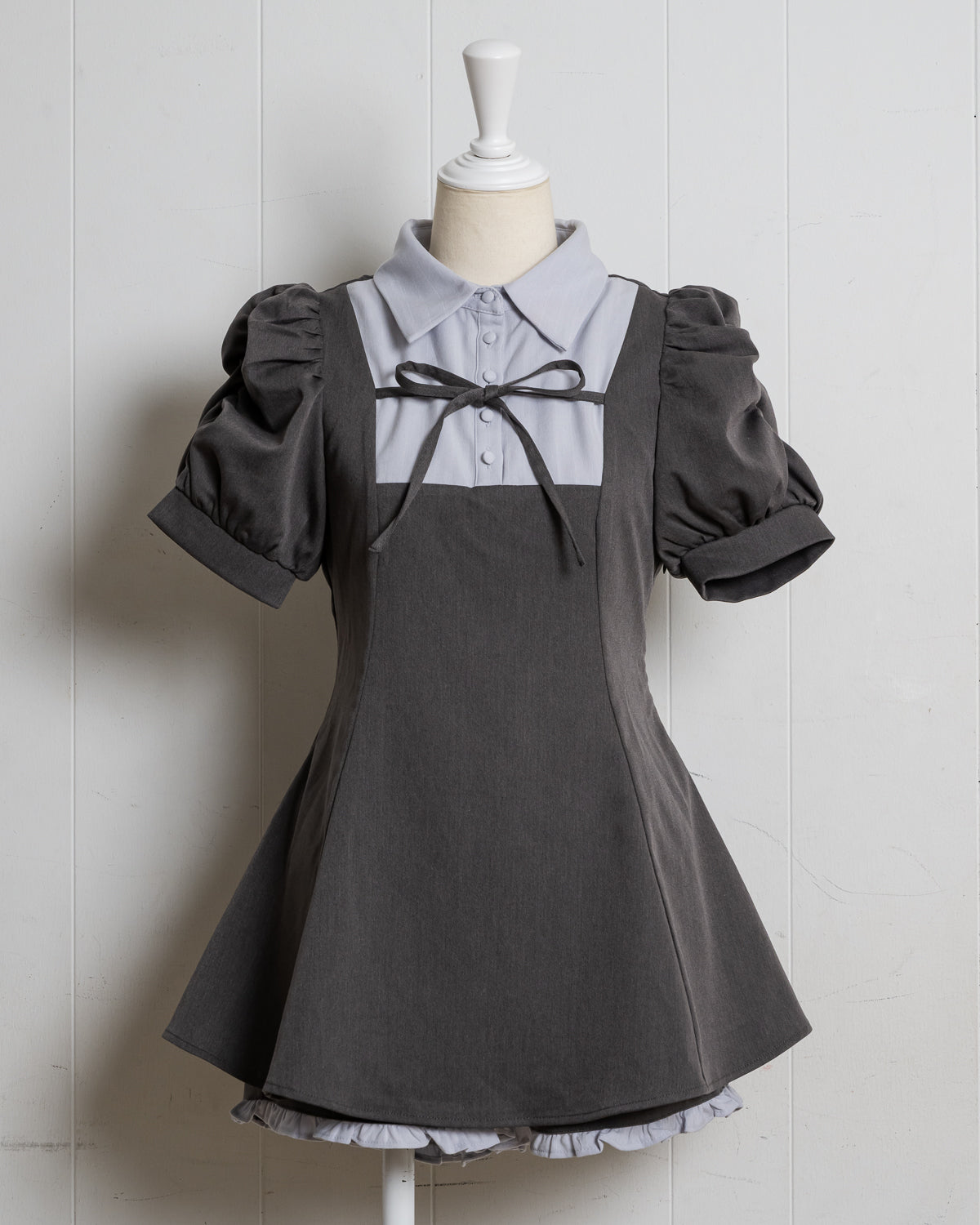 カラー:チャコール