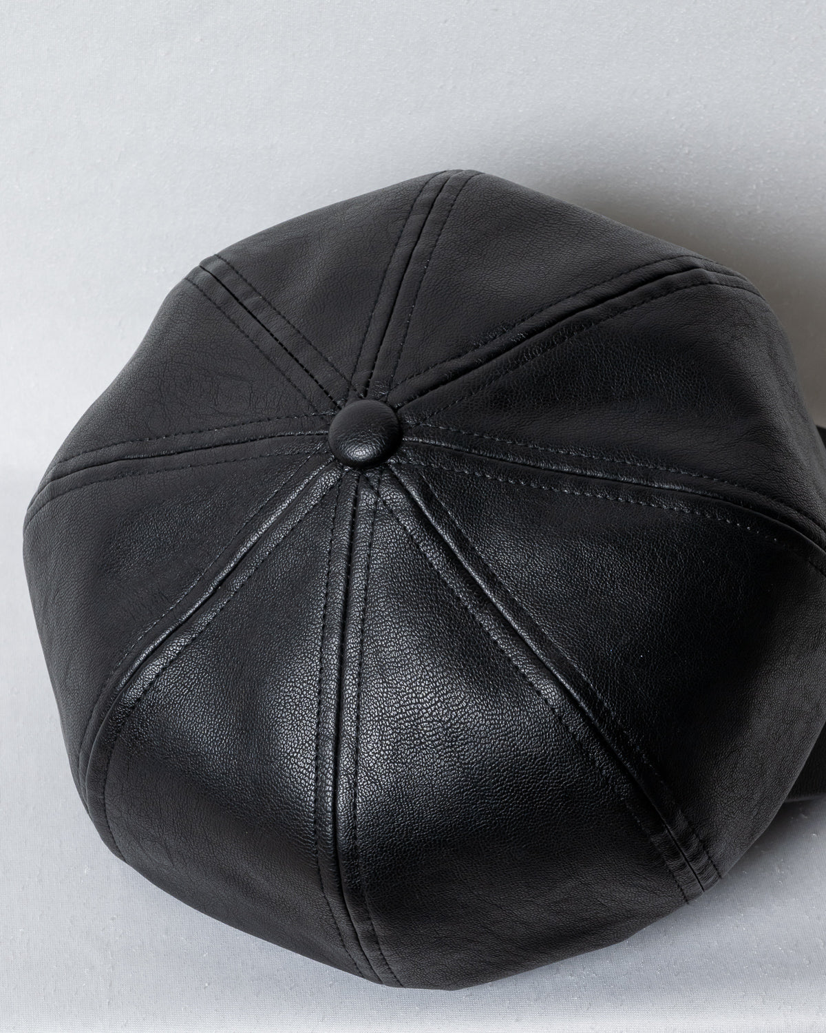 ハートスタッズレザーキャスケット