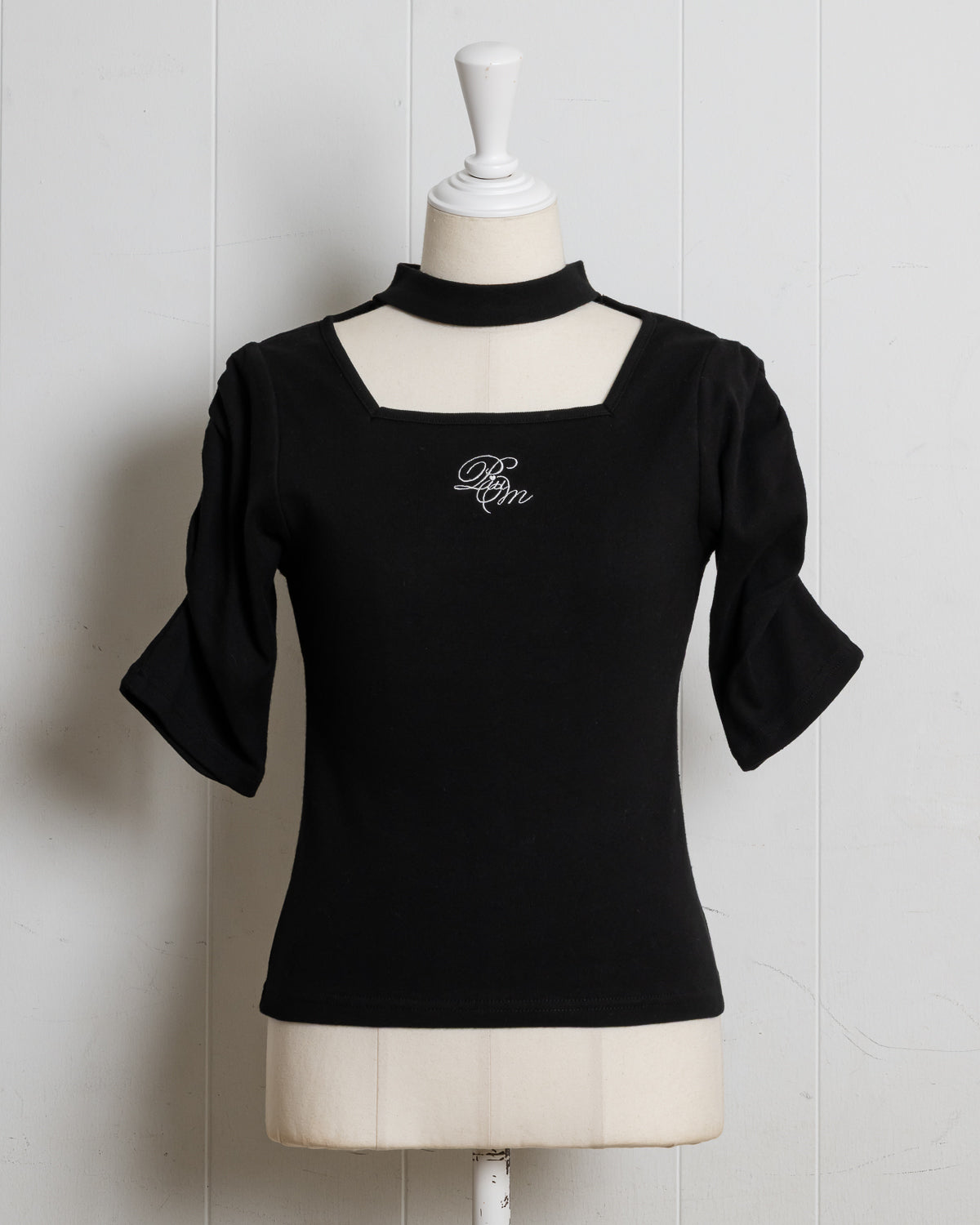 カラー:ブラック