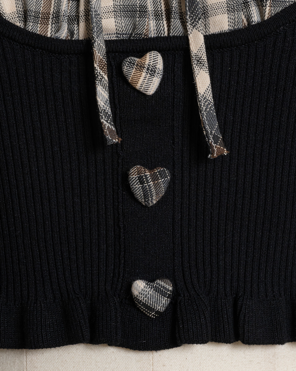 ヨーク切替ハートボタンニット