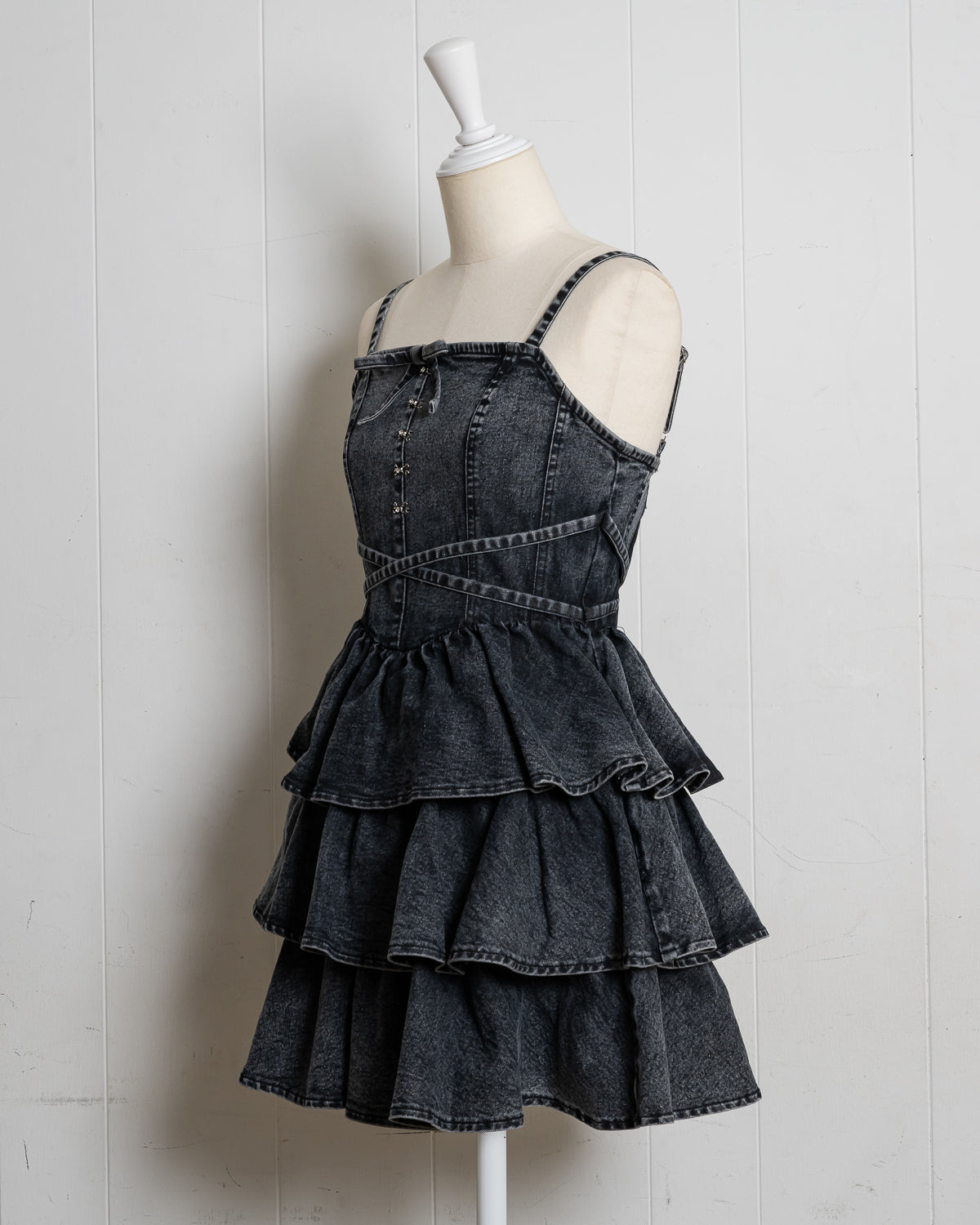 フロントホックティアードジャンパースカート