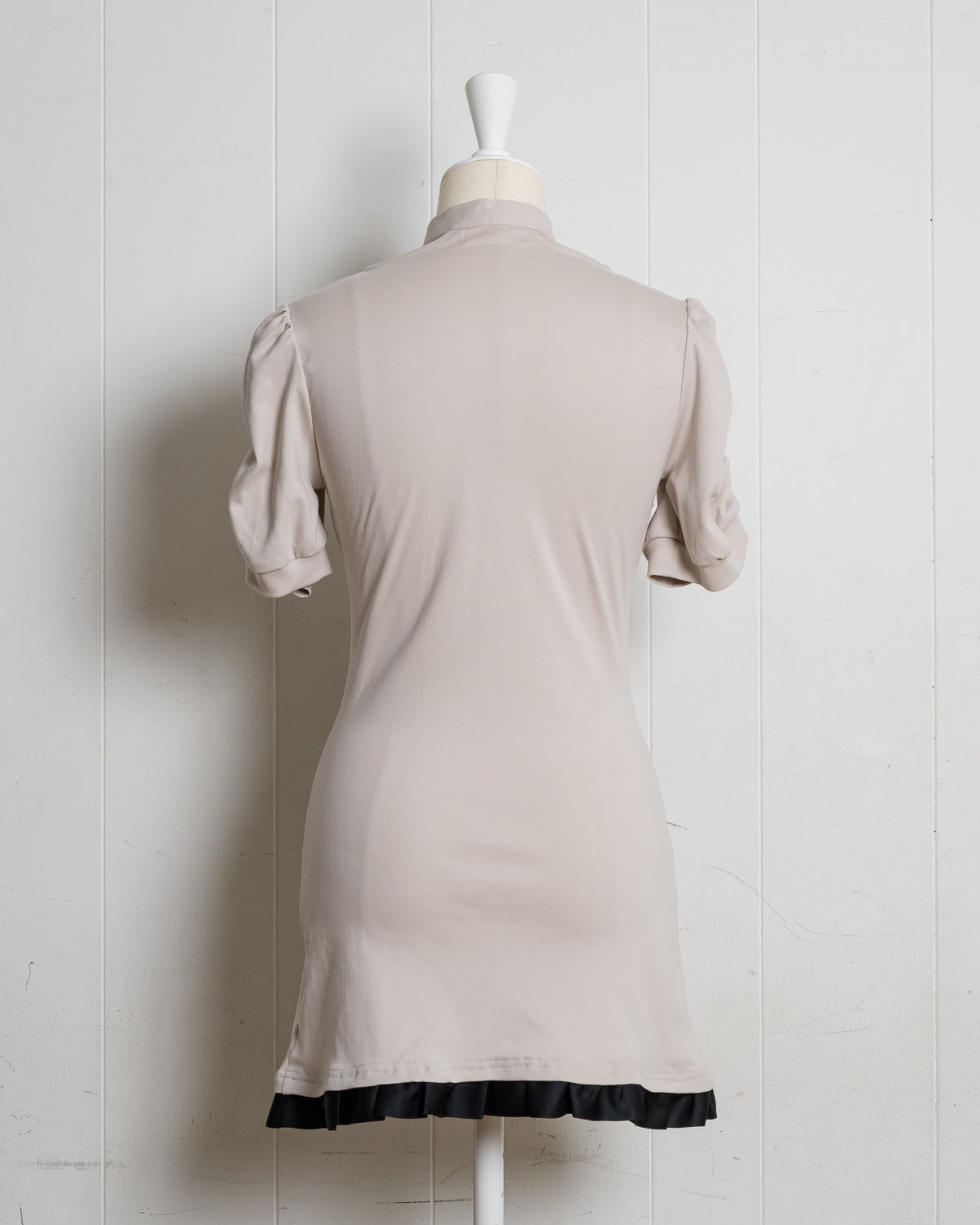 フリル切替チョーカーカットワンピース