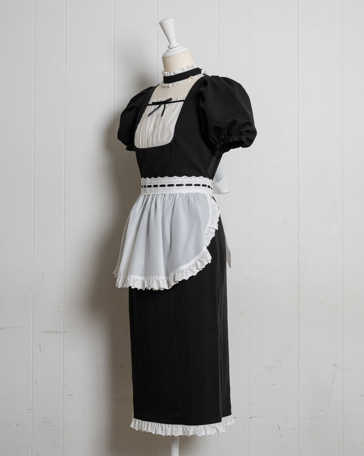 チョーカーフリルロングカフェワンピース