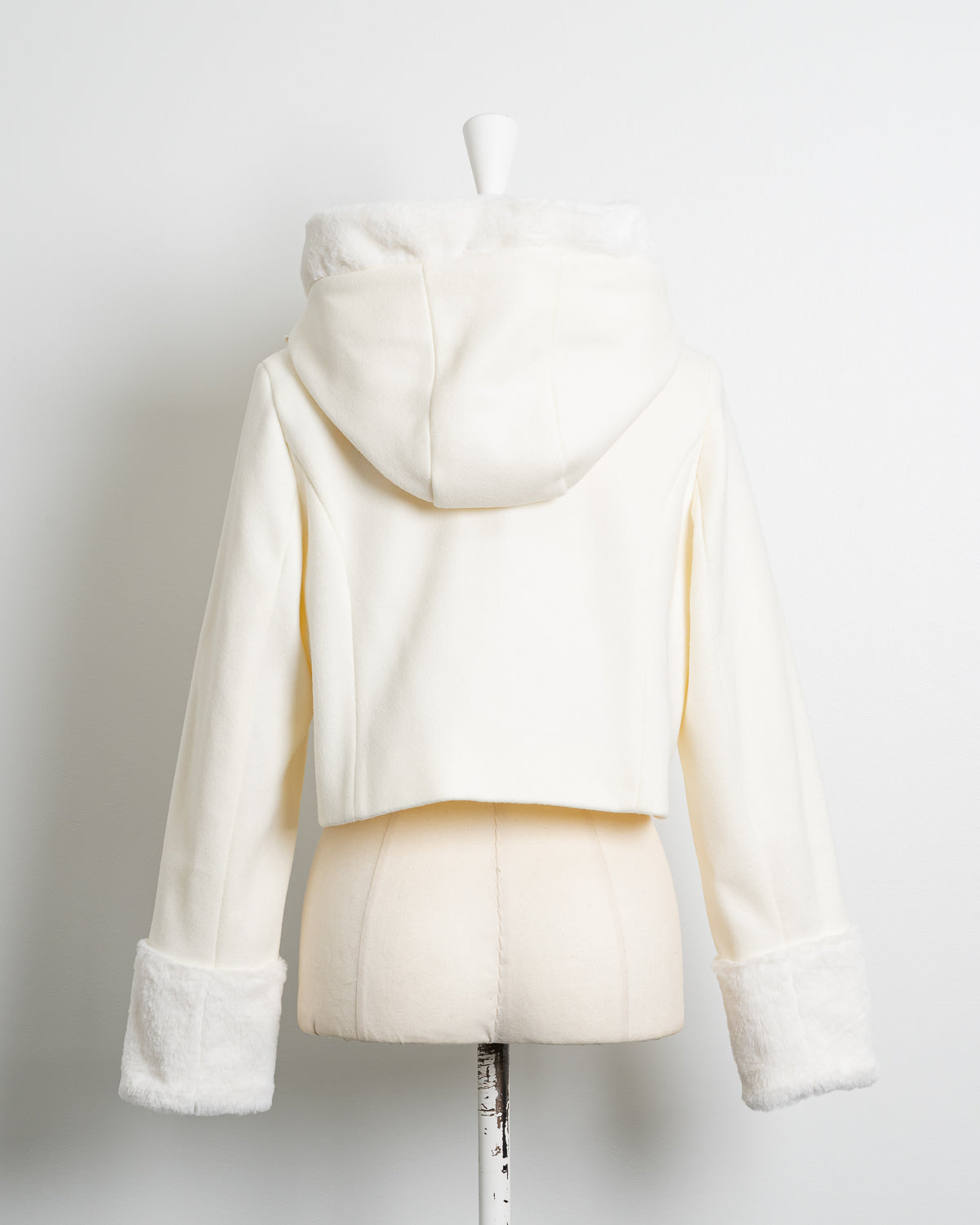 ファーリボンヨークフリルショートコート