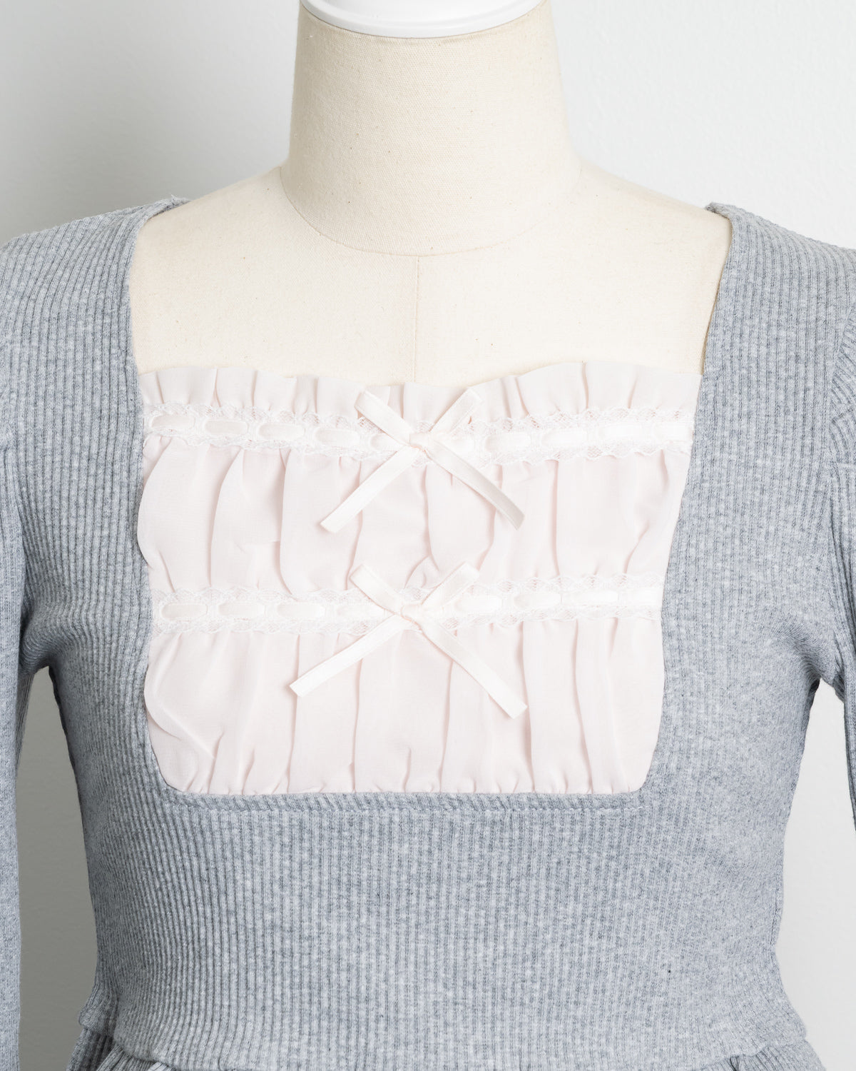 ドーリーフリルカットソーセットアップ