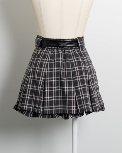 レザーベルトプリーツミニスカート