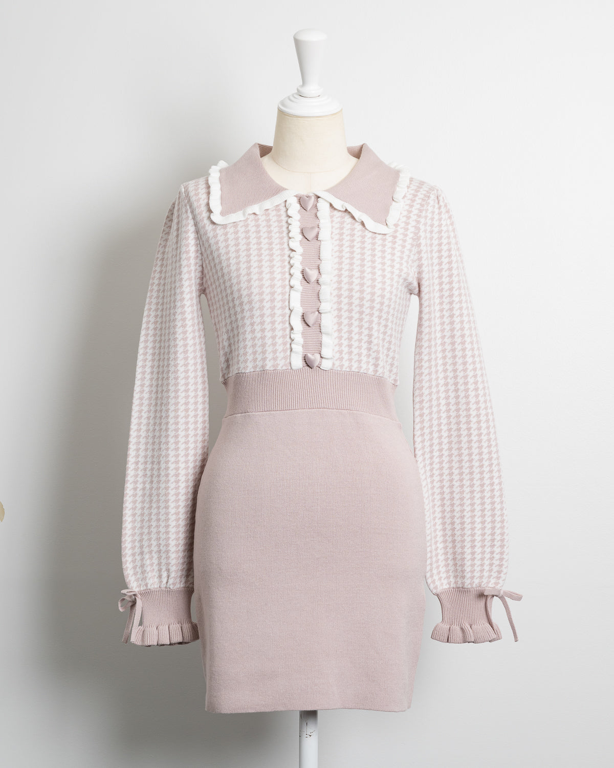 フリルカラーハートボタンニットワンピース – pium