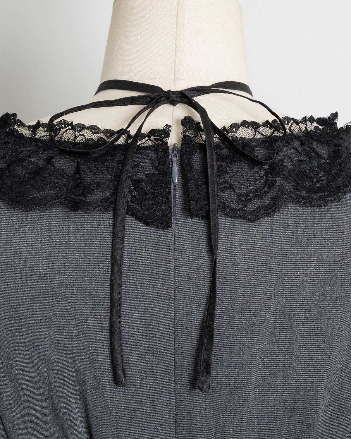 レースフリルプリーツミニワンピース