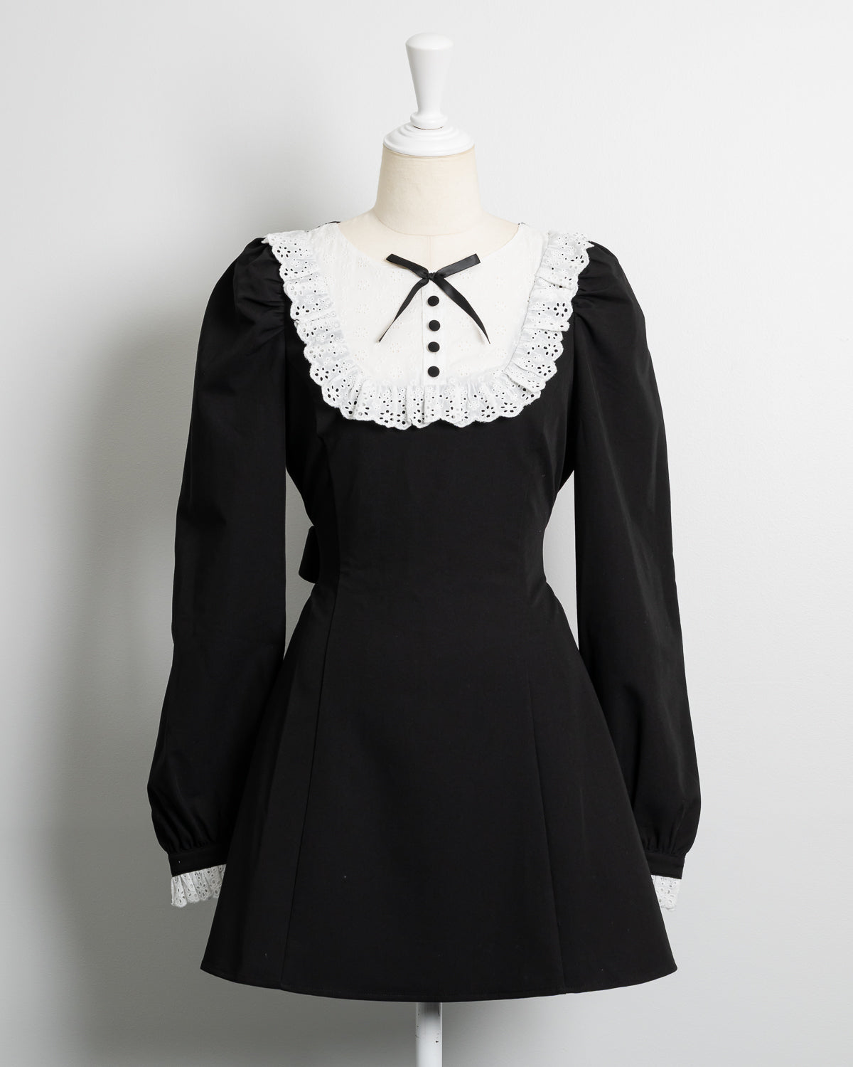 コットンレースドーリーカフェワンピ コットンレースドーリーカフェワンピ – pium