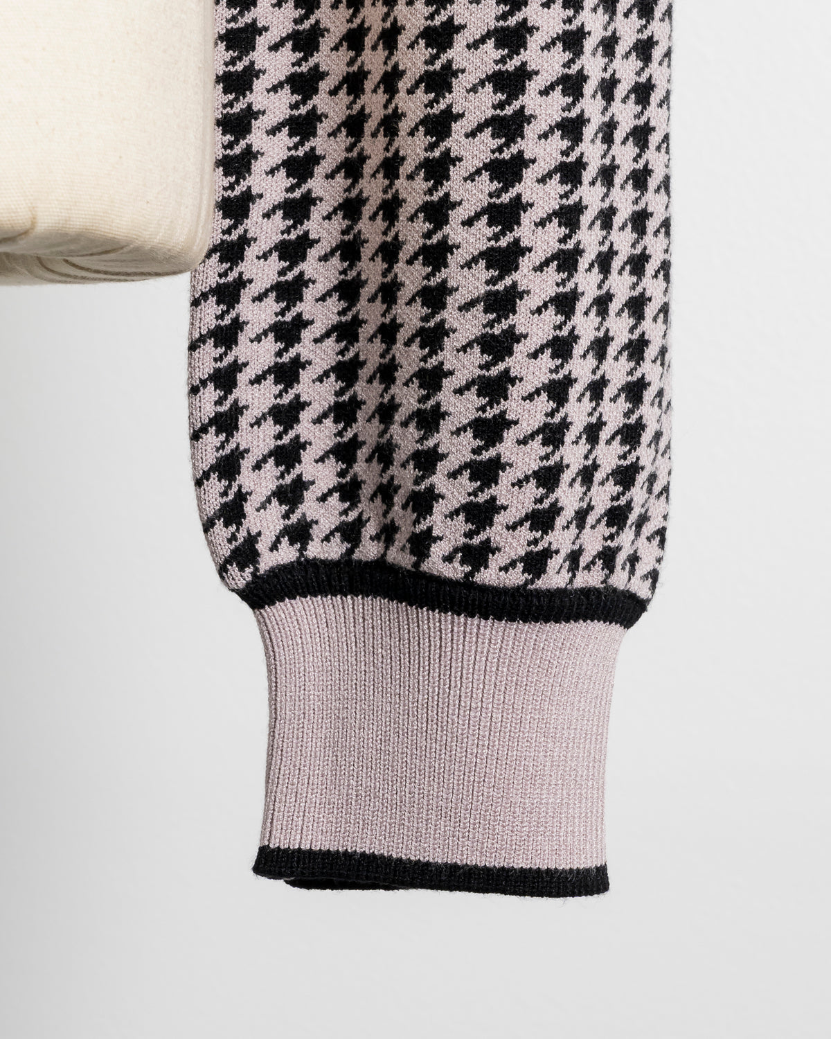 千鳥柄ビジューチョーカーニット – pium