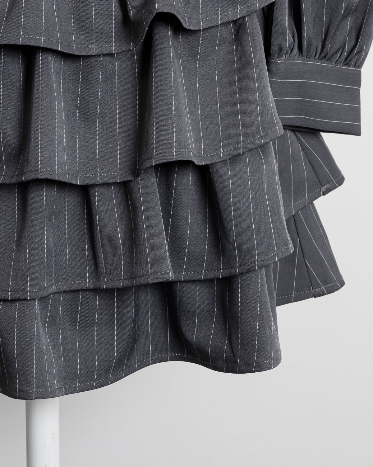 ヨーク切り替えティアードミニワンピース