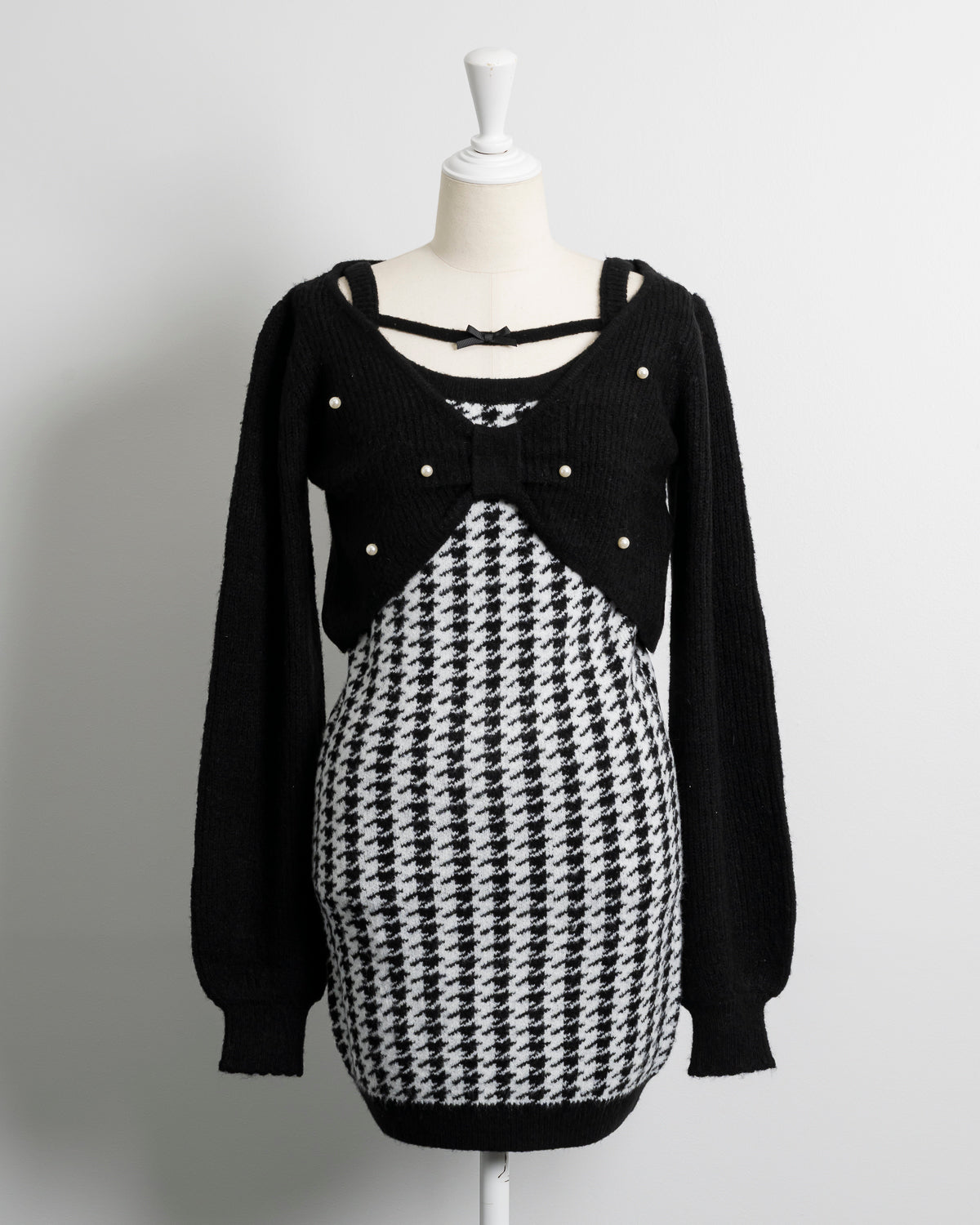 カラー：ブラック×ホワイト