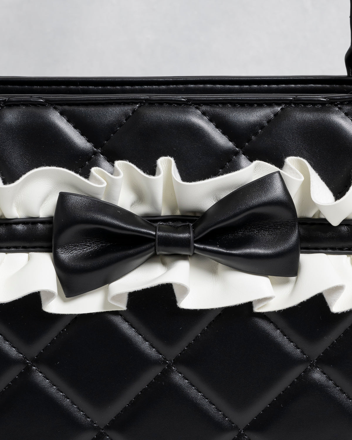 フロントフリルキルティングトート