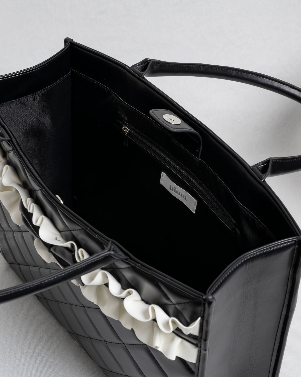 フロントフリルキルティングトート